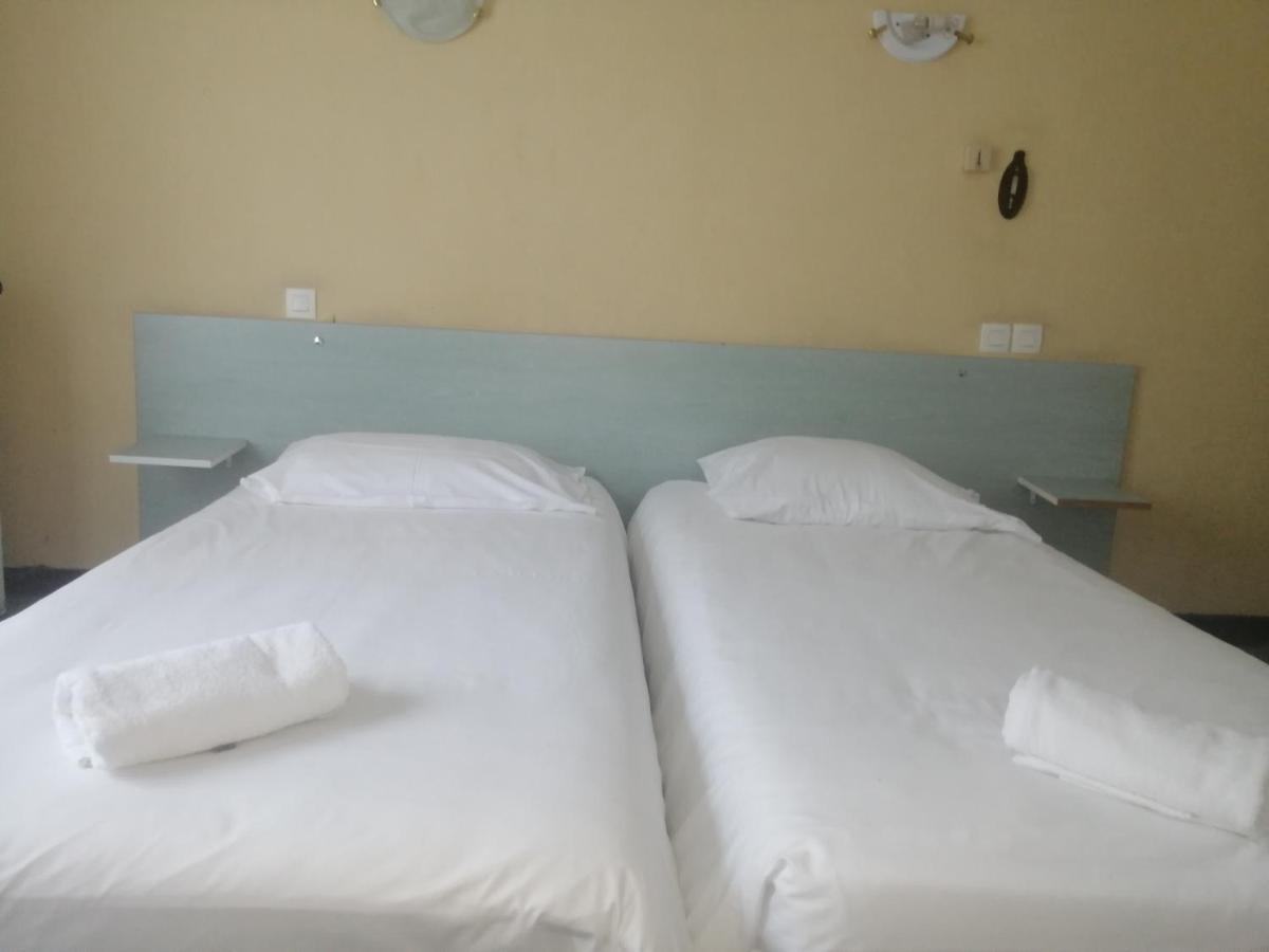 Hotel Francois Ier Bagneres-de-Luchon ภายนอก รูปภาพ