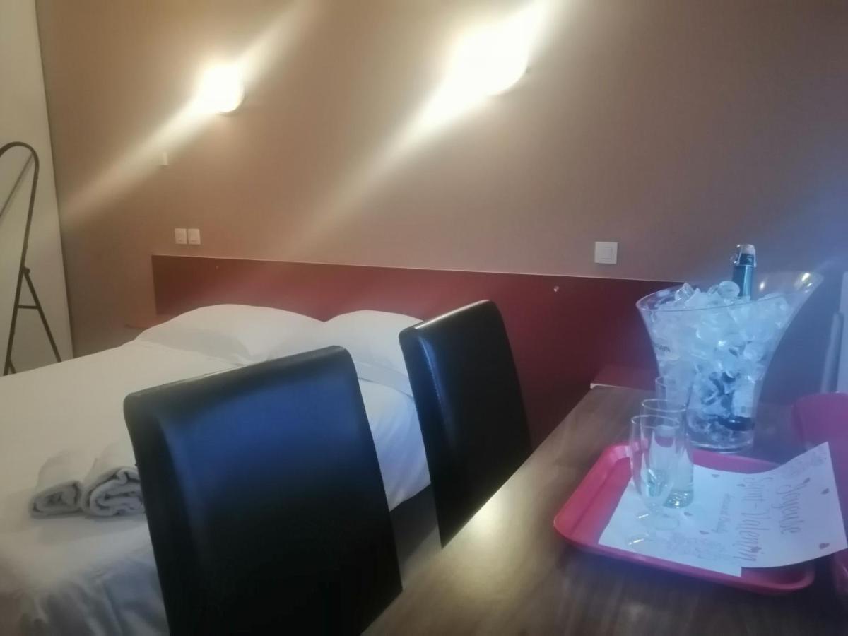 Hotel Francois Ier Bagneres-de-Luchon ภายนอก รูปภาพ